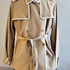 Liz Claiborne Women  Cream/Tan Coat  Plus Size 1X